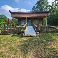 Unique Country Cabin Meets Farmhouse Modern!!! - Ferienwohnung