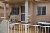 Bungalow with 2 bedrooms and roof terrace in the center of La Zenia. Free WIFI. - Ferienwohnung