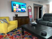 1 Mi to Stadium -dog friendly-fence yrd - B&B Tallahassee