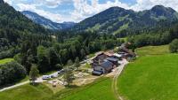 Idyllische Gruppenunterkunft für bis zu 20 Personen - Zum Hüttenklaus - B&B