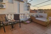 Stone Three bedroom house with rooftop terrace - Chambres d’hôtes Jezera