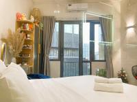 The Cafe Apartment building - 6even - B&B Ho Chi Minh