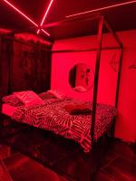 Studio with Spa Bath