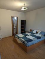 Casă luminoasă cu parcare gratuită la proprietate - Ferienwohnung