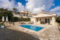 Angel Marie Villa in a calm location with sea-view - Bed and Breakfast
