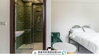 Kamer met Queensize Bed en Balkon