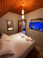 Habitación con cama grande