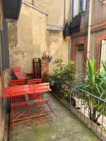 Le Toulousain 001 - Appartement calme en rez-de-chaussée avec Terrasse - Hypercentre, quartier Jeanne d'Arc - B&B Tolosa