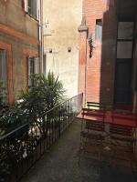 Le Toulousain 001 - Appartement calme en rez-de-chaussée avec Terrasse - Hypercentre, quartier Jeanne d'Arc - B&B Toulouse