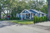 The Indigo 2BR with Hot Tub - B&B Columbia