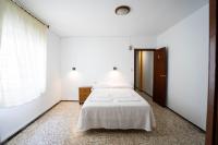 Doppel- oder Zweibettzimmer