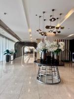Staycation At Shore by LAYANDY - B&B Manila