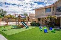 Private Pickleball Resort Spa Pool & Playground - B&B Phoenix