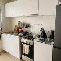 Apartamento T2 e escritorio mobiliado, tudo incluído , água, luz, internet, maquina de lavar - Chambres d'hôtes Fazenda Real