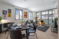 Artful Escape on York - A Stylish East End Lifestyle - B&B Adelaide