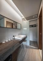 岩 - 園景雙人房