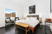 Footsteps to The Sand & Surf - B&B