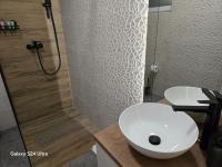 Apartman FIŠBAH 4 self CHECK-IN, FREE PRIVATE PARKING - B&B Osijek