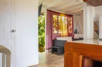 Montete Cottage Hilltop Villa with Beautiful Estate Garden - Chambres d'hôtes Choiseul