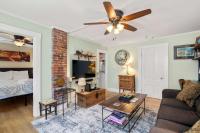 Steps to Commercial St Walk to Beach - B&B Provincetown