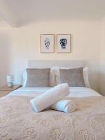 Comfy unit near Garden City Westfield Street Parking - Ferienwohnung