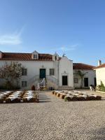 Santuário SOS Animal - Bed and Breakfast Casais da Carneiria