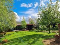 Garden room in green surroundings, sleeps 2 - Bed and Breakfast Roeselare