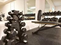 Woodland Reserve - Mini Golf, Home-Gym, and More! Only 10 Minutes from Downtown - Chambres d'hôtes Casa Cola