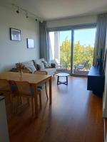 Apartamento de 1 dormitorio con balcón