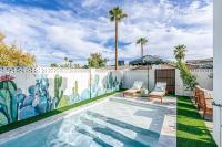 The Classy Cactus Girls' Getaway in Old Town - B&B Scottsdale
