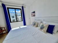 Two-Bedroom Apartment with Balcony and Sea View