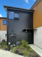 Brand New Modern 2BR Townhouse - Ferienwohnung