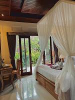 Ayis House - B&B