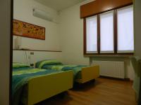 Zweibettzimmer mit eigenem Bad