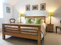 Apartment with Garden View