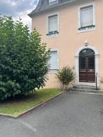 Petit studio avec parking, très bien équipé proche des Thermes et du centre ville Nouvelle literie - Chambres d'hôtes Salies-de-Béarn