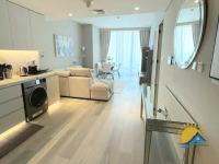 Apartment mit 1 Schlafzimmer, Balkon und Aussicht auf das Wasser