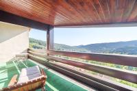 Le Petit Gîte de la Vallée - Vue montagne parking - B&B Metzeral