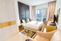 Two-Bedroom Apartment with Lake View