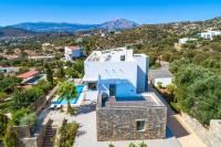 Villa Friends with private pool - B&B Plaka