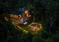Maggie Valley Cabin with Beautiful Mountain Views, HotTub, Pet Friendly, GameRoom, FirePlace - Ferienwohnung