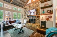 Mountain Bearadise Home with Mountain Views - B&B