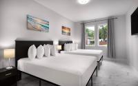 Three-Bedroom Condo with Balcony