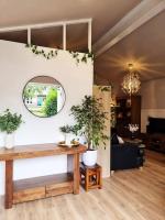 Charming Detached Cottage Near John Radcliffe Hospital Free Parking Self check-in - Chambres d'hôtes Oxford