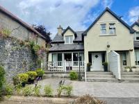 Elegant Townhouse steps from historic Birr Castle - Chambres d’hôtes Birr