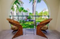 Heart of Ocho Rios-Free Beach Acess-King Bed-Pool-Free Parking-Gated Complex-Free Wifi 150Mbps - B&B Ocho Rios