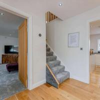 Cysgod Y Dyffryn - Luxury holiday cottage sleeping 8, Hot Tub available - B&B Pen-y-groes