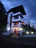 JoMaria's - Roof-top Jacuzzi with scenic views - B&B