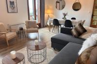 Apartment with balcony and mountain views - B&B