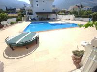Havuzlu Beyaz villa - B&B